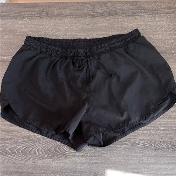 Old Navy Black Athletic Shorts with Elastic Waistband - Picture 1 of 3